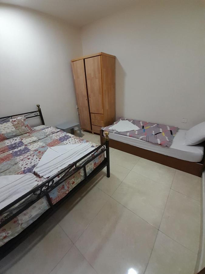 Farah Plaza Hostel &Hotel Apartments Акаба Экстерьер фото